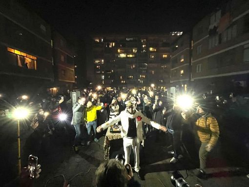 In foto, il flashmob a Mirafiori