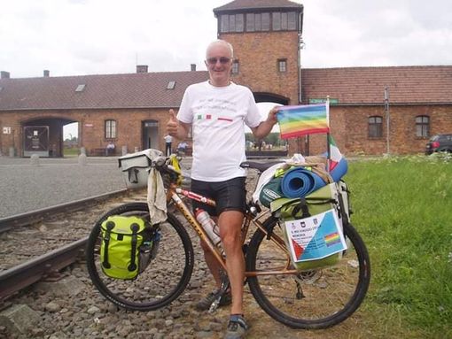 Il ciclista della memoria varesino Giovanni Bloisi