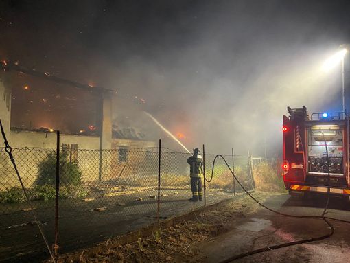Mezzana Bigli: rogo divora cascinale in frazione Terzo
