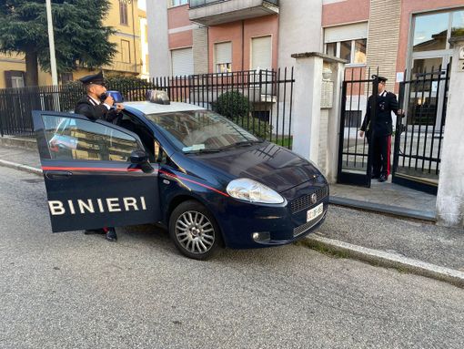 Mortara: si fa consegnare denaro per affittare un appartamento, ma lascia chiavi fasulle alle vittime. In manette un 44enne