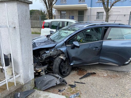 Mede: scontro tra auto in viale Unione Sovietica, ferita una 71enne Mede: scontro tra auto in viale Unione Sovietica, ferita una 71enne