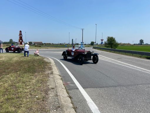 Pieve del Cairo: le immagini del passaggio della Mille Miglia