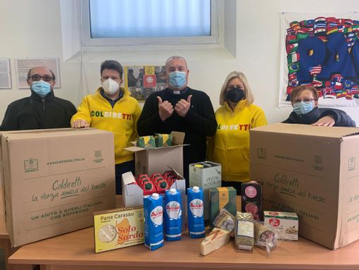 Covid, i pacchi alimentari Coldiretti consegnati anche a Mede Covid, i pacchi alimentari Coldiretti consegnati anche a Mede