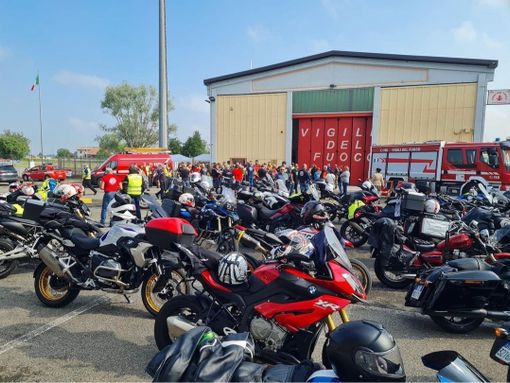 Mede: sfilata di moto dei Vigili del fuoco Club Italia, le immagini