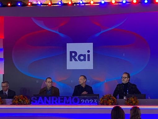 Sanremo 2023, il messaggio di Zelensky non sarà video, ma letto in diretta da Amadeus Sanremo 2023, il messaggio di Zelensky non sarà video, ma letto in diretta da Amadeus