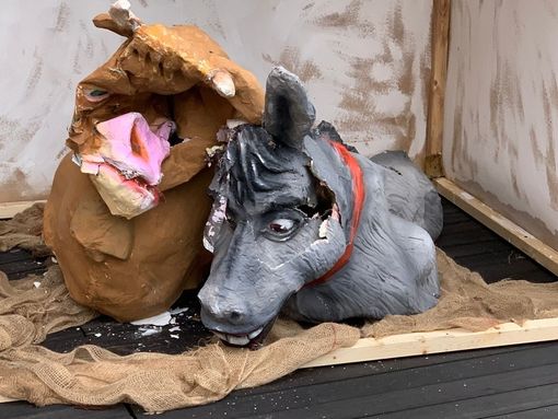 Vercelli: i vandali devastano il presepe, in piazza Cavour