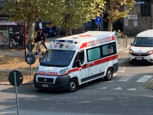 Aggressione notturna in centro a Novara: 30enne pestato da due persone Aggressione notturna in centro a Novara: 30enne pestato da due persone