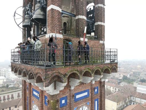 LA FOTONOTIZIA. Mede, successo per la 12° edizione della festa di San Martino con la visita al campanile LA FOTONOTIZIA. Mede, successo per la 12° edizione della festa di San Martino con la visita al campanile