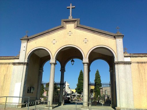 Vigevano: neve al cimitero, il comune convoca la ditta