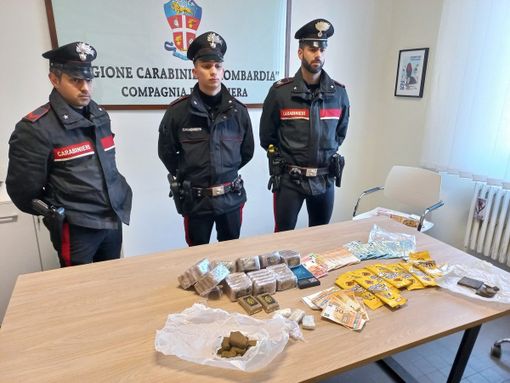 Voghera: nascondeva 6 chili di hashish nelle stecche di cioccolata, 23enne arrestato dai carabinieri