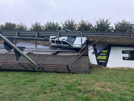 Novara: posto sotto sequestro il cavalcavia 25 aprile Novara: posto sotto sequestro il cavalcavia 25 aprile