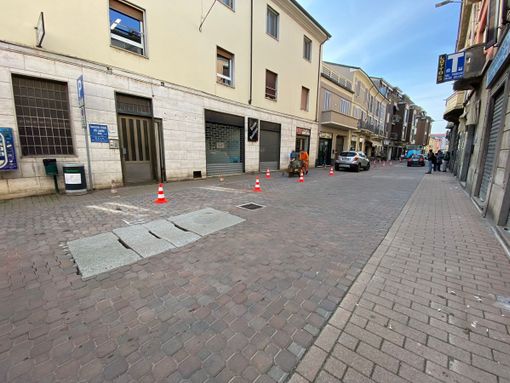 Mede: rifatta la segnaletica orizzontale nelle vie del centro Mede: rifatta la segnaletica orizzontale nelle vie del centro