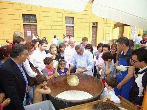 Morimondo: mercatino enogastronomico della Certosa alla Festa del Latte
