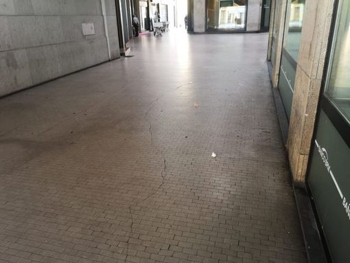 Urla nel cuore della notte nel centro di Magenta: intervengono Carabinieri e ambulanza