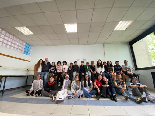 Vigevano, alla scuola media Robecchi torna il giornale scolastico digitale “The new wanted”, secondo compleanno Vigevano, alla scuola media Robecchi torna il giornale scolastico digitale “The new wanted”, secondo compleanno