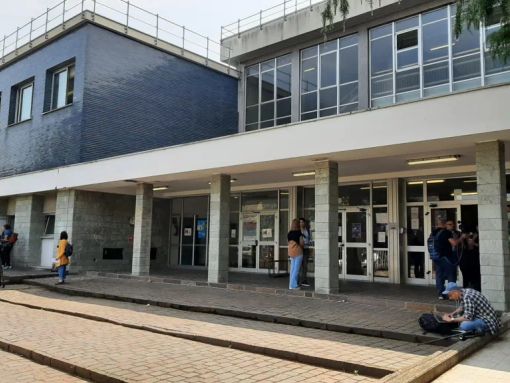 Abbiategrasso, il "Corriere": studente aggressore dell’Itis espulso e bocciato. La protesta dell’avvocato difensore Abbiategrasso, il "Corriere": studente aggressore dell’Itis espulso e bocciato. La protesta dell’avvocato difensore