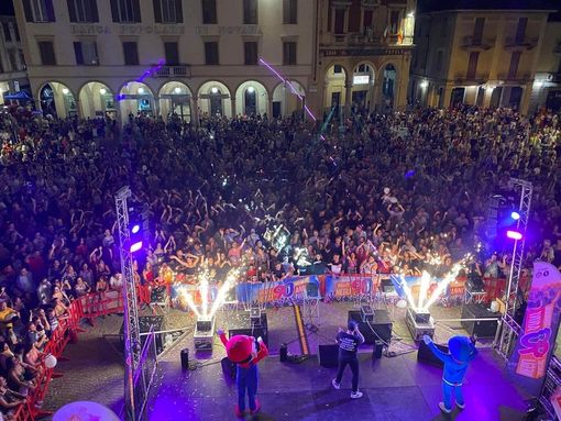 Il prossimo 15 luglio seconda edizione de “la notte in rosa” a Trecate Il prossimo 15 luglio seconda edizione de “la notte in rosa” a Trecate