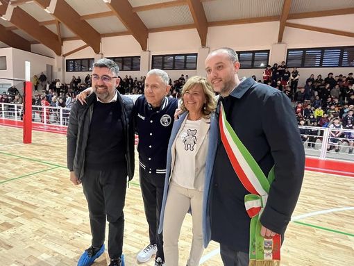 Inaugurato il nuovo palazzetto di Trecate Inaugurato il nuovo palazzetto di Trecate