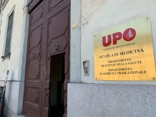 Novara: insulti e minacce alla commissione di esame per il voto di una tesi di specializzazione Novara: insulti e minacce alla commissione di esame per il voto di una tesi di specializzazione