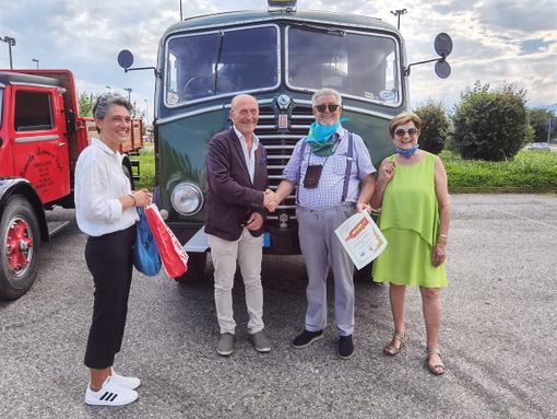 Burolo (To), successo per la collezione mezzi storici Marazzato