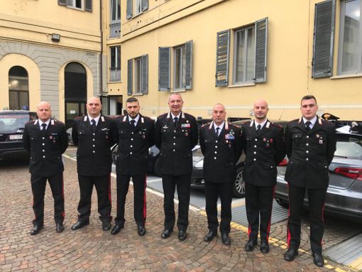 Tre carabinieri della stazione di Sartirana premiati con un encomio scritto Tre carabinieri della stazione di Sartirana premiati con un encomio scritto
