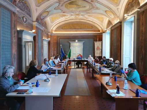 Broni, bonus comunali per i commercianti: si parte con un fondo da 48mila euro Broni, bonus comunali per i commercianti: si parte con un fondo da 48mila euro