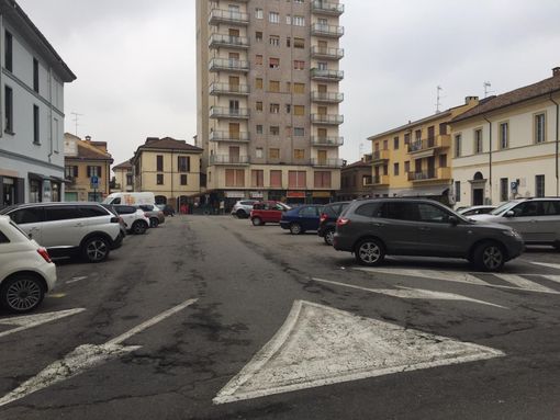 Mortara, posteggi strisce blu: già attivi una serie di benefici. Spiccano i 15 minuti di gratuità