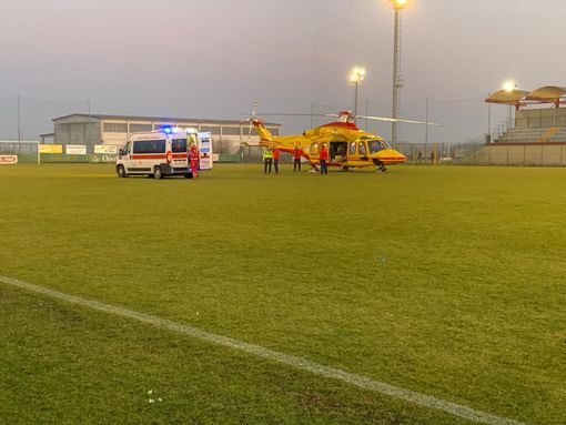 I soccorsi giunti allo stadio di via Artigianato