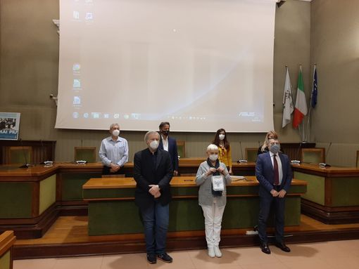Il Rotary Club Mede Vigevano e l'amministrazione comunale ricordano insieme le vittime del Covid-19