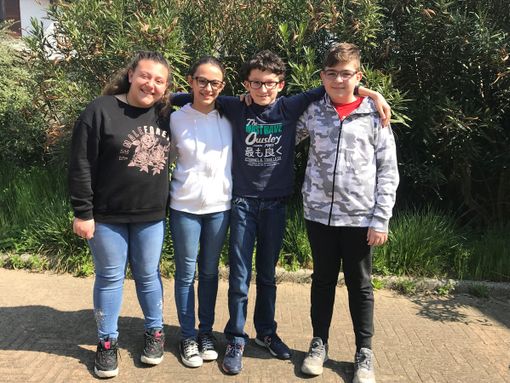 Garlasco, alcuni alunni della scuola media scrivono insieme alla propria insegnante un piccolo racconto