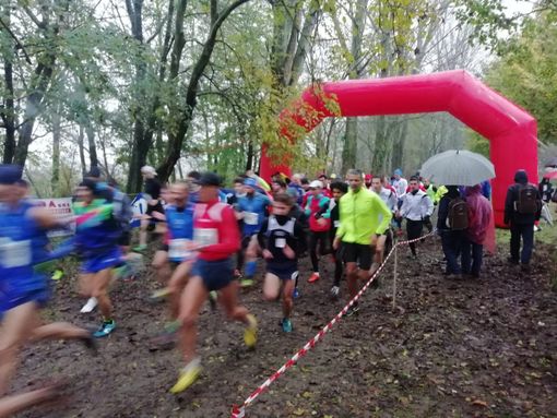 Robbio, la pioggia non ferma il cross di Valpometto. Esulta la Podistica Robbiese con Yasmine Dikrane