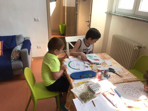 Regali solidali: il calendario AGAL con i disegni dei bambini colpiti da malattie oncoematologiche