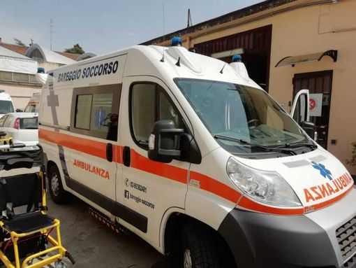 Abbiategrasso, 40 enne folgorato sul tetto di un centro commerciale. E’ in pericolo di vita Abbiategrasso, 40 enne folgorato sul tetto di un centro commerciale. E’ in pericolo di vita