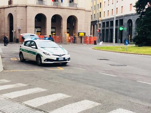 Le domande che tutti si fanno: posso uscire di casa per andare negli esercizi commerciali aperti o dai congiunti e familiari?
