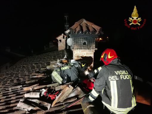 Pavese: in fiamme una canna fumaria a Corteolona
