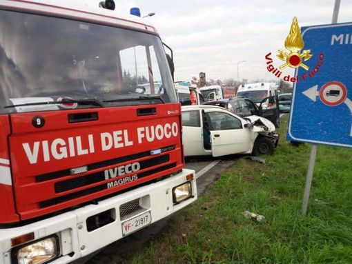 Sedriano: grave incidente sulla ex SS11, tre feriti Sedriano: grave incidente sulla ex SS11, tre feriti