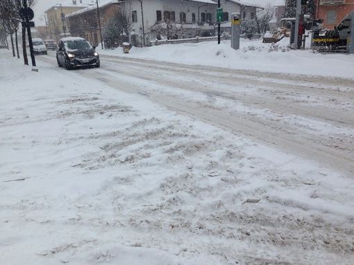 Maltempo, neve in Lombardia: anche a Pavia trattori Coldiretti in azione Maltempo, neve in Lombardia: anche a Pavia trattori Coldiretti in azione