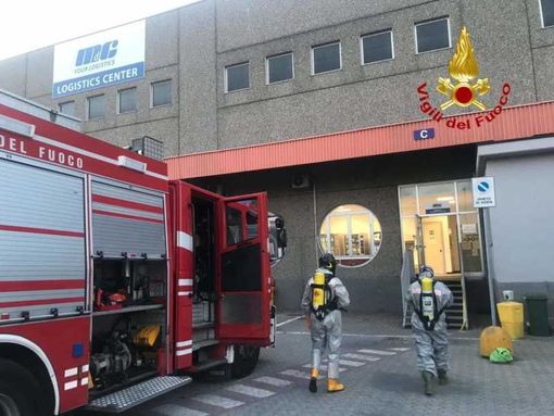 Abbiategrasso, sversamento di sostanza tossica nociva in una ditta: nucleo NBCR al lavoro