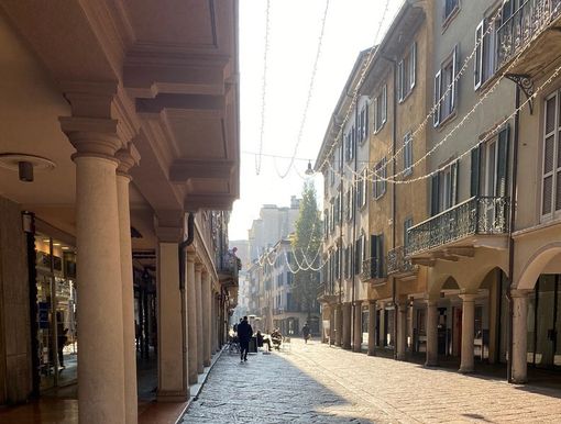 Cosa posso e non posso fare in zona arancione? Le Faq del governo con tutte le risposte sulle nuove regole in Lombardia, a partire da negozi e spostamenti