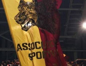 Guerriglia in A1, scontri nati da furto di bandiera romanista? Guerriglia in A1, scontri nati da furto di bandiera romanista?