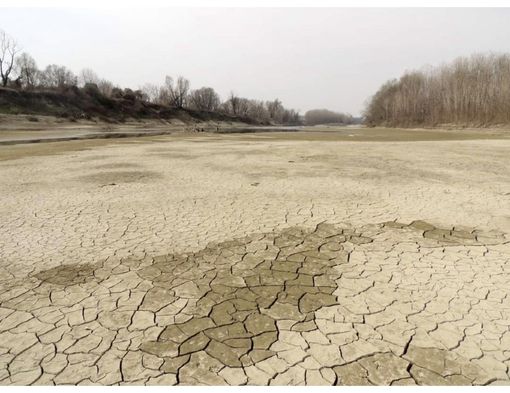 La siccità fa paura più dell’anno scorso e Regione Lombardia auspica una gestione coordinata dell’oro blu… La siccità fa paura più dell’anno scorso e Regione Lombardia auspica una gestione coordinata dell’oro blu…