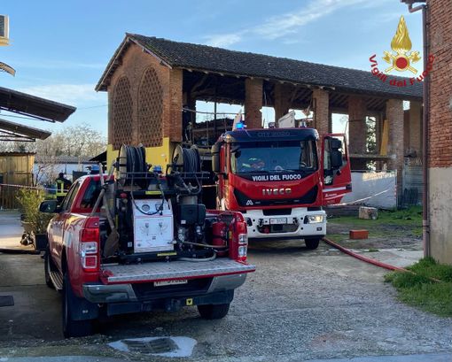 Oltrepò: incendio in un garage, domato in circa 3 ore dai Vigili del fuoco