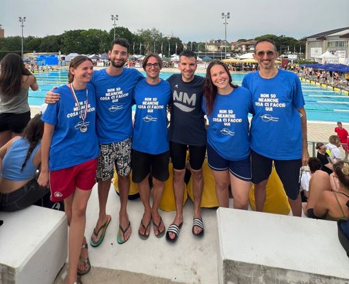 nella foto Sara Cremona, Roberto Gaggianesi, Andrea Bonato, Davide Brasca, Sara Invernizzi e Alessandro Malinverni