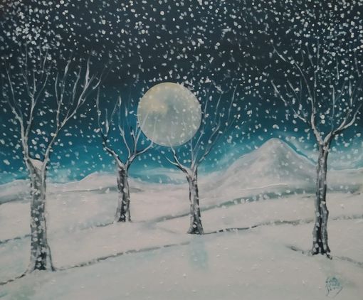 Occhi all’insù per la luminosissima Luna piena della Neve