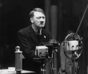 Hitler, un documentario svela i segreti: "Aveva un solo testicolo. Nessun antenato ebreo"