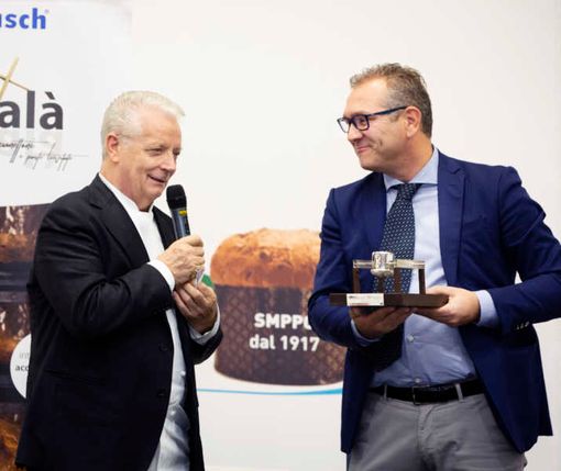 Iginio Massari vince la coppa del Mondo di Panettone 2019 Iginio Massari vince la coppa del Mondo di Panettone 2019