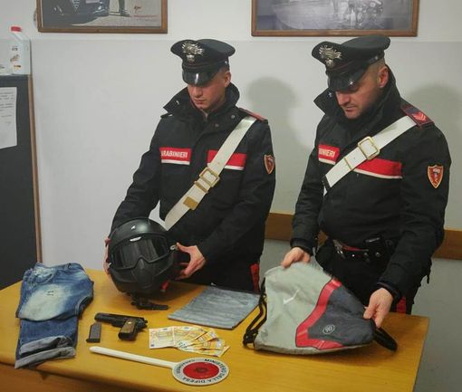 Giussago: minorenne rapina una farmacia e viene denunciato