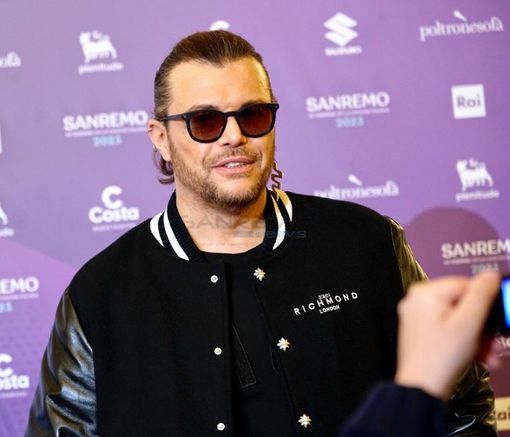 Gianluca Grignani in conferenza stampa al Casinò di Sanremo Gianluca Grignani in conferenza stampa al Casinò di Sanremo