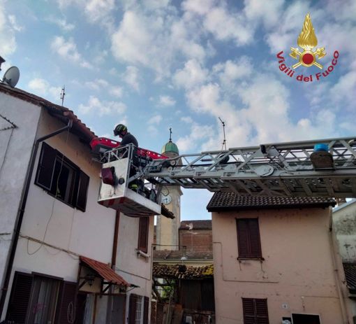 Pavese: donna soccorsa in abitazione dai Vigili del fuoco Pavese: donna soccorsa in abitazione dai Vigili del fuoco