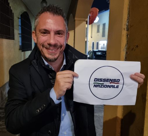 Nasce il movimento “Dissenso Nazionale”: Arusa segretario Nasce il movimento “Dissenso Nazionale”: Arusa segretario